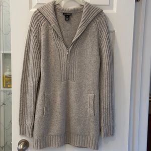 Cashmere holt renfrew sweater